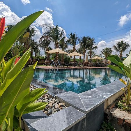 Minh Hai Resort Phu My Exterior photo